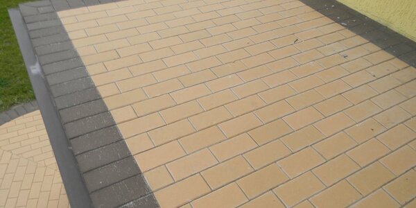 Терасса из российской клинкерной плитки с небольшим отливом .Остается только смонтировать перила.