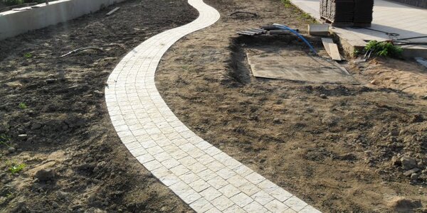 Мощение плитки без использования бордюра