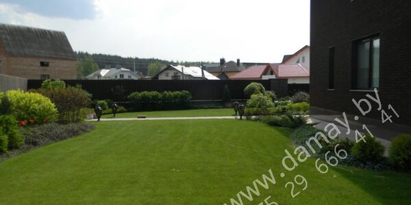 Красивый дом,красивый участок.