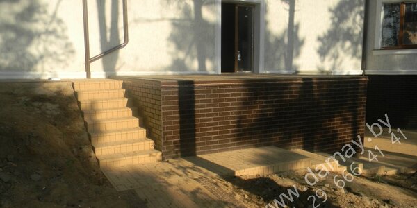 11)Ступени из клинкера возле терассы.